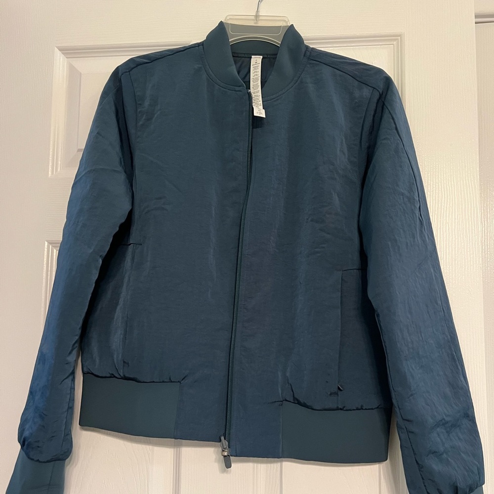 Lululemon size 8 non-stop bomber jacket